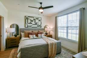 Bedroom With Ceiling Fan at Grays Creek Apartments, Tennessee