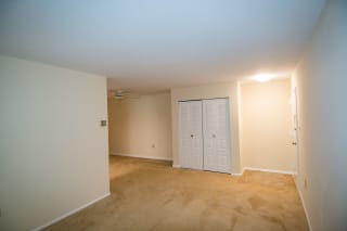 Oakton Park Two Bedroom With Den 2A Living Area 04