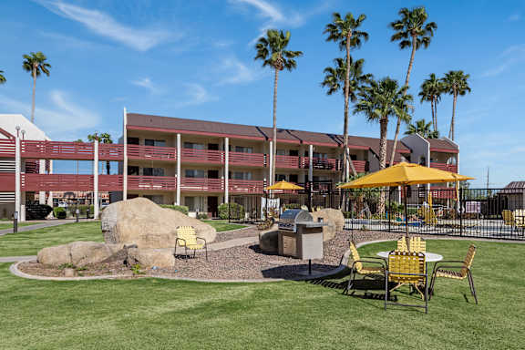 Exterior, Patio, Balcony, Courtyard, Landscaping