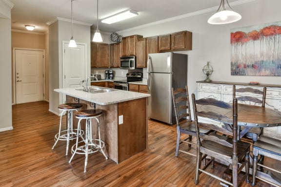 Spacious Kitchen and Dining Room at Hall Creek Apts at Hall Creek, Arlington, Tennessee