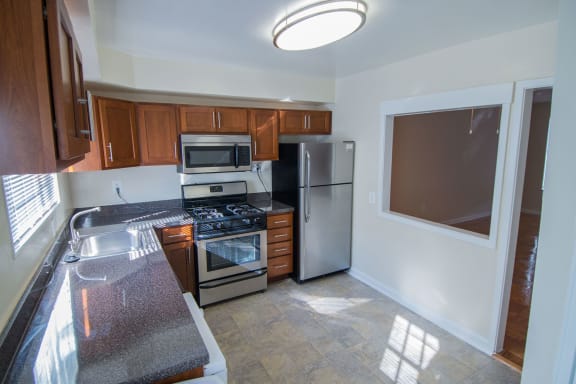 Brookville Two Bedroom Townhome Kitchen 6
