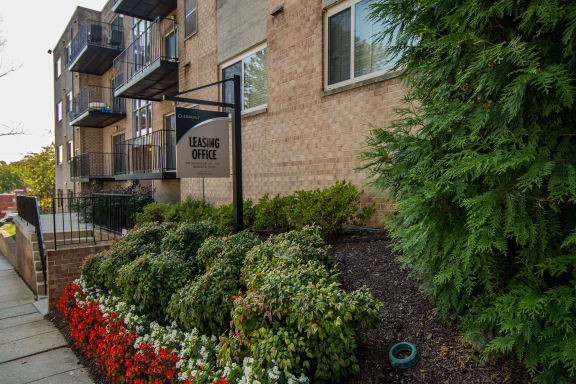 Clermont Apartments Building Signage 4