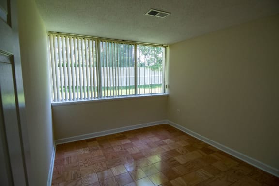 Heritage Park Two Bedroom - Bedroom 2-1