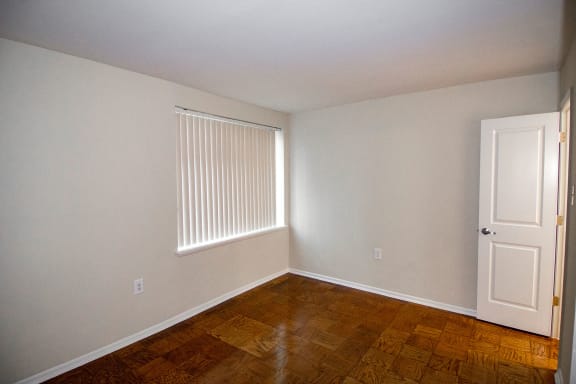Heritage Park Three Bedroom 1.5 Bath -Bedroom 3-1