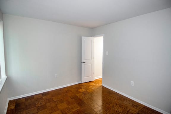 Heritage Park Three Bedroom 1.5 Bath -Bedroom 3-2