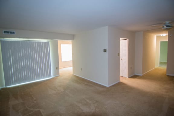 Oakton Park Two Bedroom With Den 2A Living Area 01
