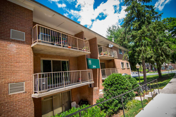 Spring Ridge Apartments Patios