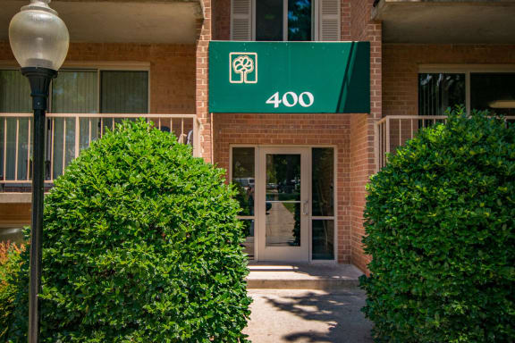 Spring Ridge Apartments Main Entryway
