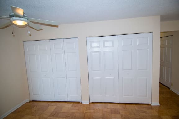 Silver Spring House One Bedroom Living Area Closet