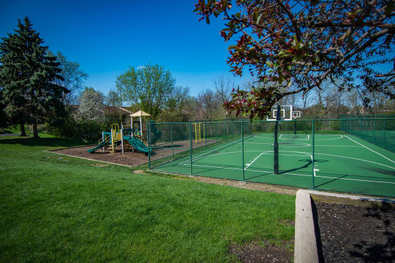 Carriage Park Apartments Basketball Courts 02
