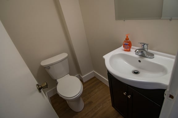 Maplewood Two Bedroom Duplex First Bathroom