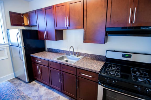 3221 Connecticut Avenue One Bedroom B Kitchen 04