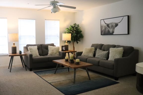 Ridgepointe Living Room