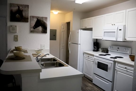 Ridgepointe Kitchen
