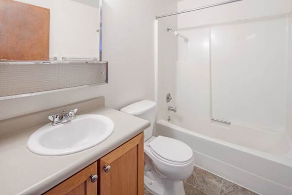 VillaWest_Amenity_Bathroom
