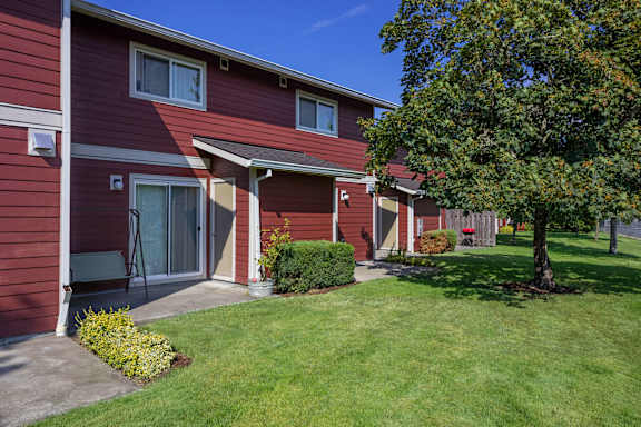VillaWest_Amenity_exterior