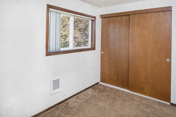 VillaWest_Amenity_Empty room