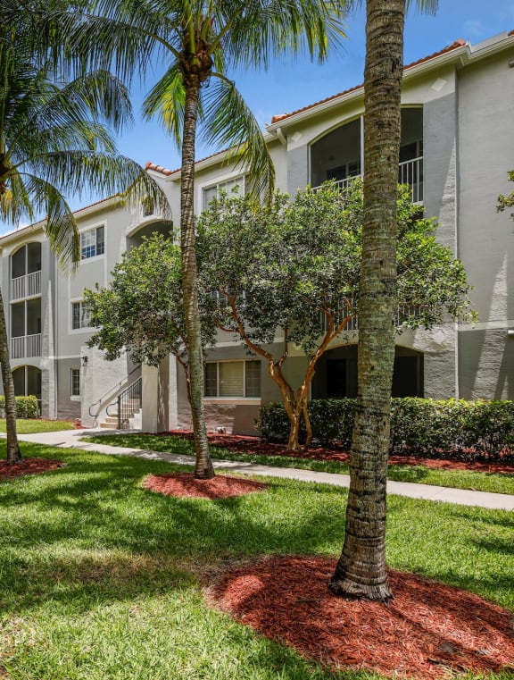 Polo Lakes Apartments in Wellington, FL