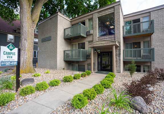 Apartments in East Lansing near Michigan State University | Campus View Apartments