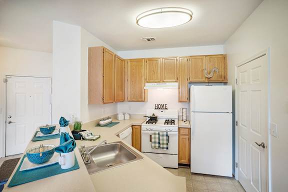 Fully Furnished Kitchen at The Apartments at Cambridge Court, Rosedale, Maryland