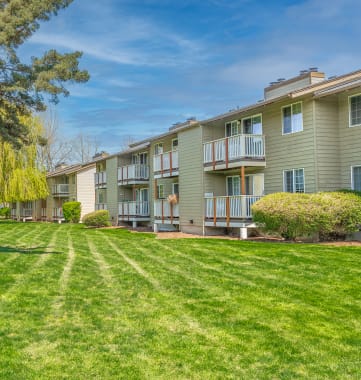Cobble Court Apartments in Pacific WA
