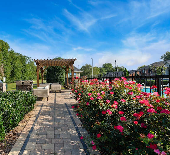 Poolside lounge area at Laurel Valley Apartments in Mount Juliet Tennessee March 2021