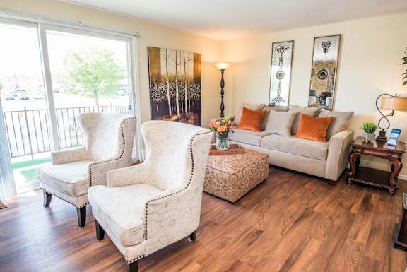 Olde Towne Village Apartments – Living Room – Snack Bar - Kenmore School District - Air Conditioner - Appliances Included - 24 Hour Emergency Maintenance – Ask for a Tour - Pet Friendly