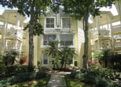 Thumbnail 6 of 6 - Exterior Bridgewater greenery at Bridgewater Apartments, St. Petersburg, 33716