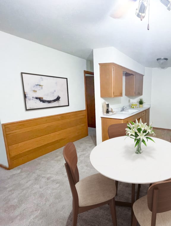 Social Lounge at Poplar Creek Apartments, Brookfield