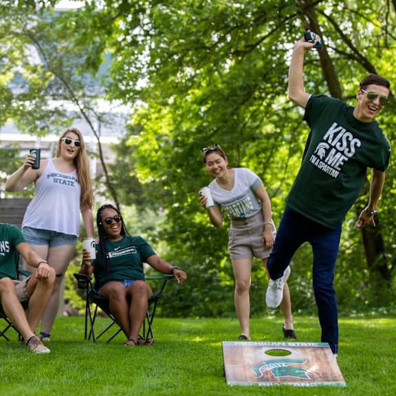 East Lansing Apartments | Students at Michigan State University on campus