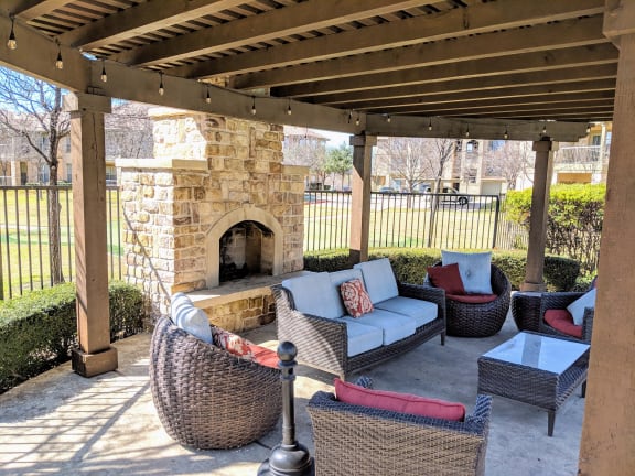 Outdoor Lounge at Stone Lake, Grand Prairie, 75050