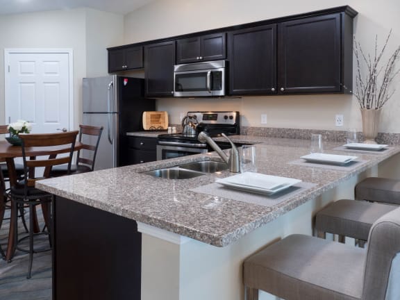 Brownsburg IN Apartment Rentals Redwood Brownsburg Kitchen