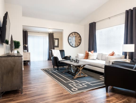 Lake Orion Michigan Apartment Rentals Redwood Lake Orion Plank Flooring Living Room