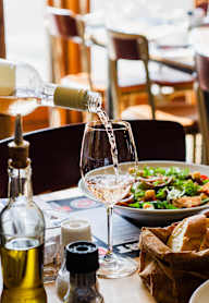 Dining Near Avilla Tanque verde Apartments