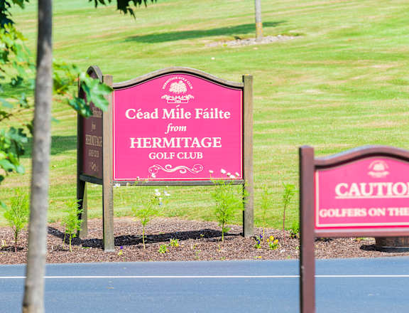 the sign at the entrance to good little fettle farm hermitage country club