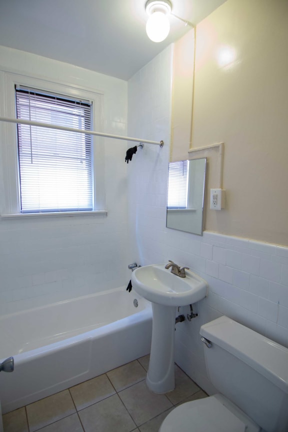 3221 Connecticut Avenue One Bedroom A Bath