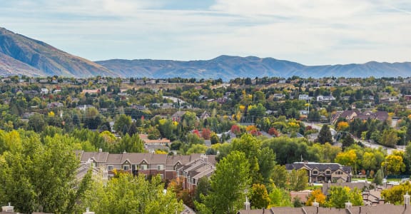 Mountain Views at Cottonwood Heights Apartments Near SLC 84121