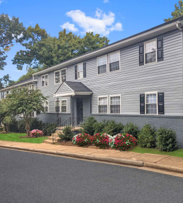 Elegant Exterior View Of Property at Crestwood at Libbie, Richmond, 23230