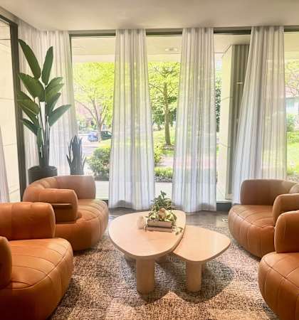 A room with  at Calvert House Apartments, Washington, 20008