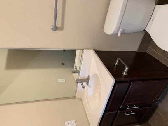 717 Eastgate Bath