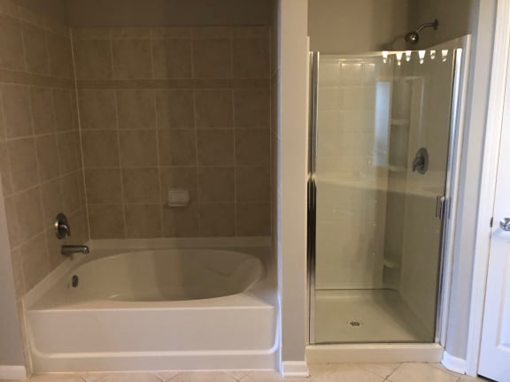 Leasing at Regency Place, Oakbrook Terrace, Illinois
