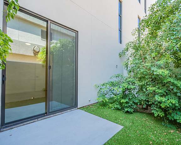 Photo Gallery Image