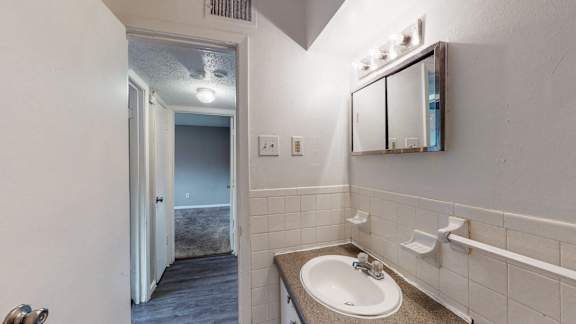 Bathroom (2)