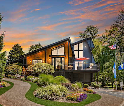 Shadow Hills Apartments, Portland, OR, leasing office 