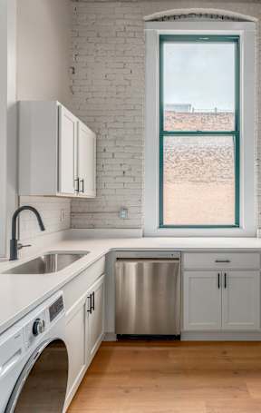 Modern kitchen at Shorehaus Lofts Apartments, Cleveland, OH, 44113