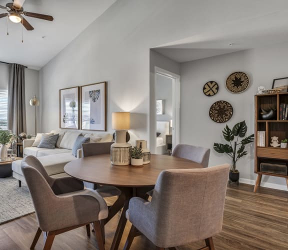 Kinsley Forest Apartments in Kansas City, MO