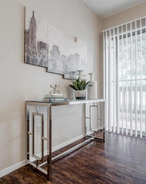 Apartments on Eckhert Rd, San Antonio Plaza DeVille