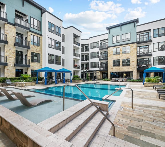the gym at the preserve at polk apartments