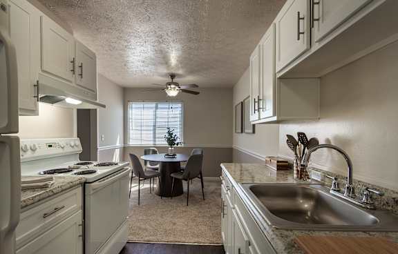 Kitchen at Fairfield Pointe, Fairfield, OH, 45014