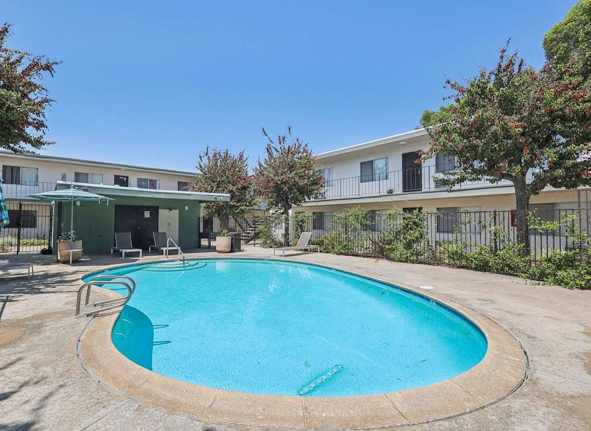 Valle at 9209 Kenwood 3 of 12